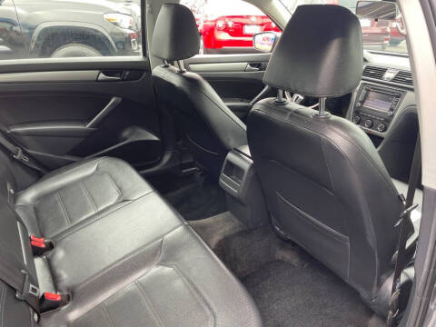 2015 Volkswagen Passat
