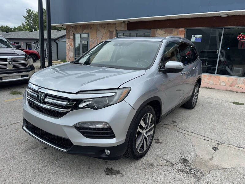 2017 Honda Pilot 4WD Touring's photo