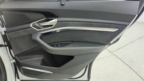 2023 Audi e-tron S Sportback quattro Prestige