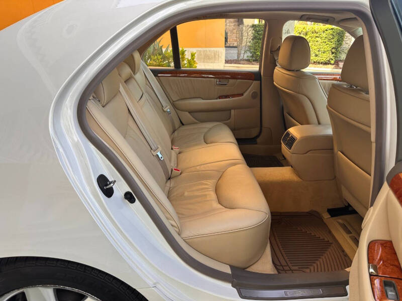 2004 Lexus LS 430