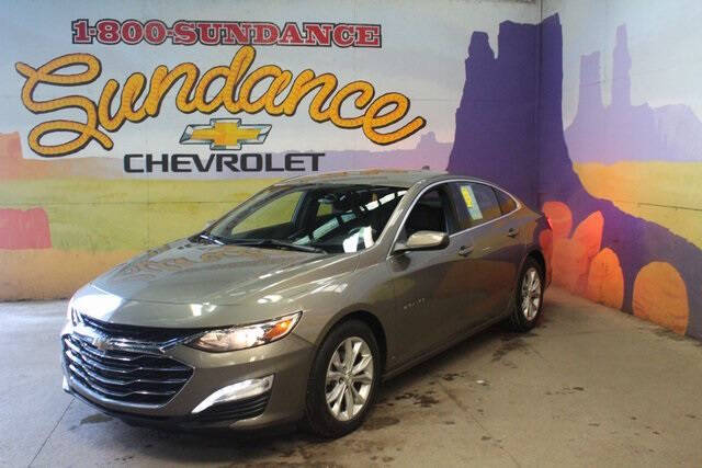Used 2020 Chevrolet Malibu 1LT with VIN 1G1ZD5ST2LF094439 for sale in Grand Ledge, MI