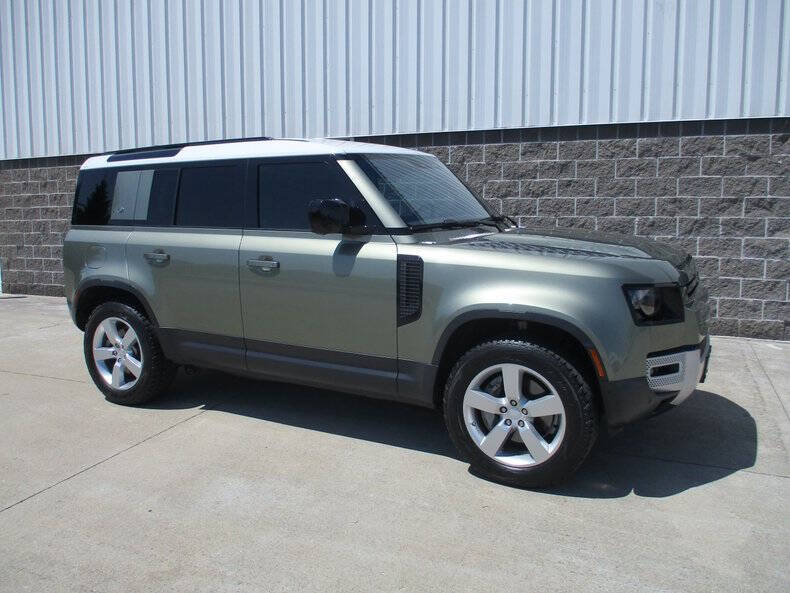 2021 Land Rover Defender 110 SE
