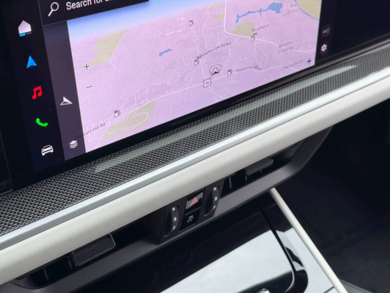 2024 Porsche Cayenne Turbo E-Hybrid Coupe