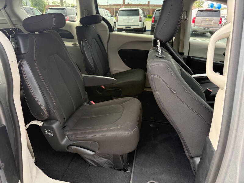 2018 Chrysler Pacifica LX