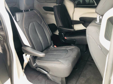 2017 Chrysler Pacifica Touring