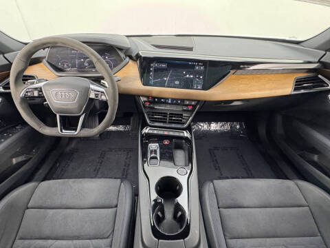 2022 Audi e-tron GT quattro Premium Plus