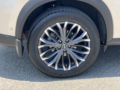 2025 Nissan Rogue SL