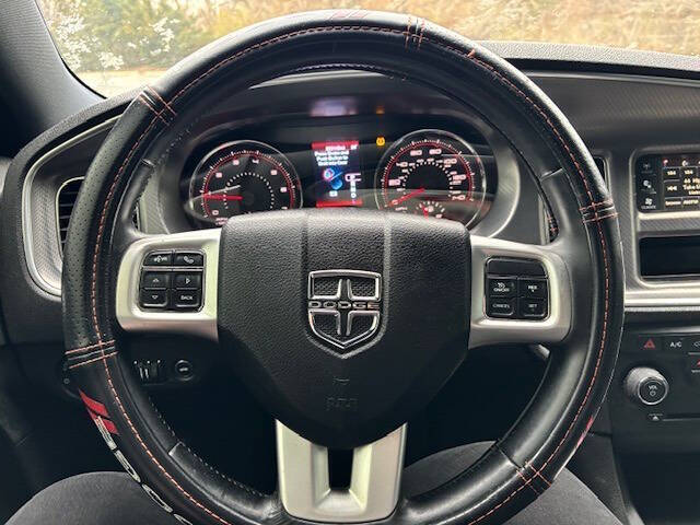 2012 Dodge Charger SE