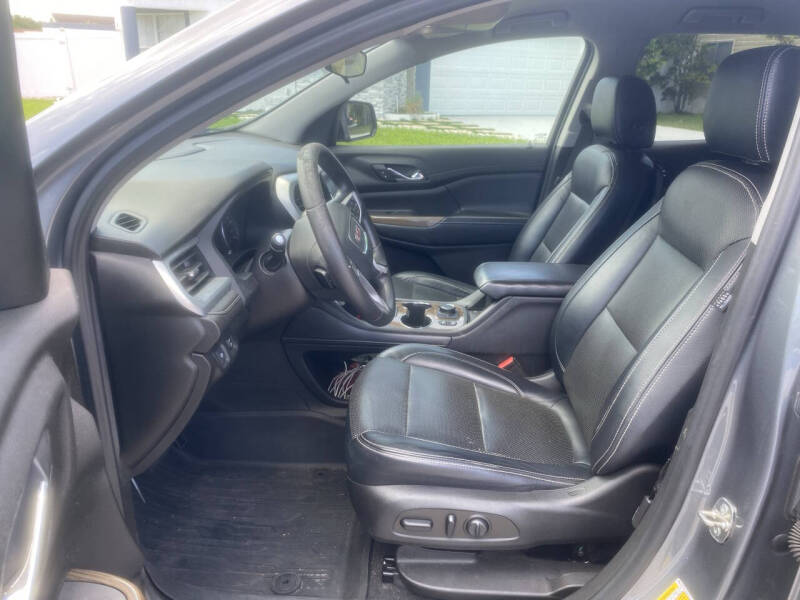 2022 GMC Acadia SLE