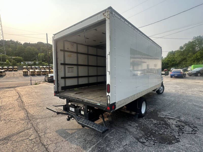 2015 Ford E-Series E-350 SD