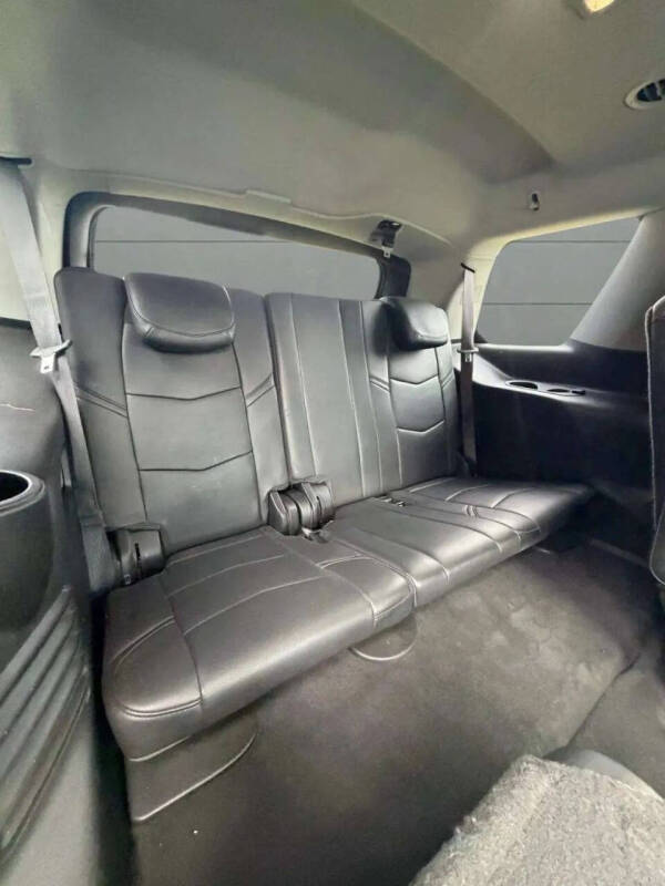 2016 Cadillac Escalade Luxury Collection