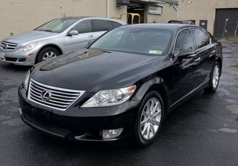 2011 Lexus LS 460 for sale at MEDINA WHOLESALE LLC in Wadsworth OH
