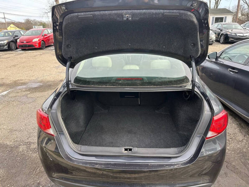 2016 Chrysler 200 Limited Platinum