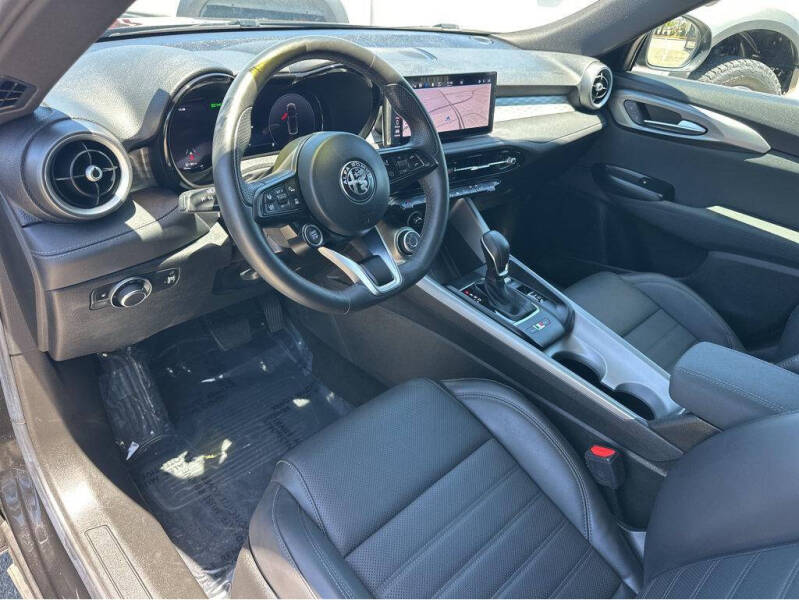 2024 Alfa Romeo Tonale Hybrid Ti
