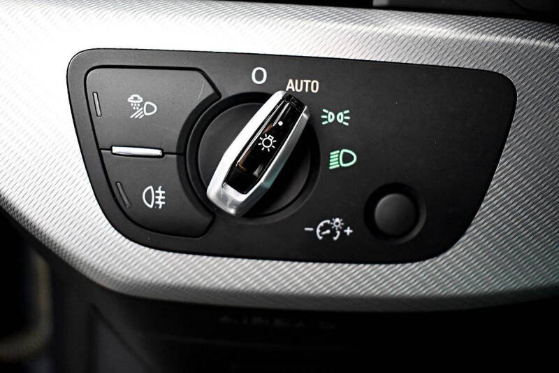 2017 Audi A4 2.0T quattro Premium Plus