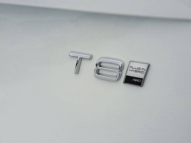 2026 Volvo XC90 T8 Plus 7P