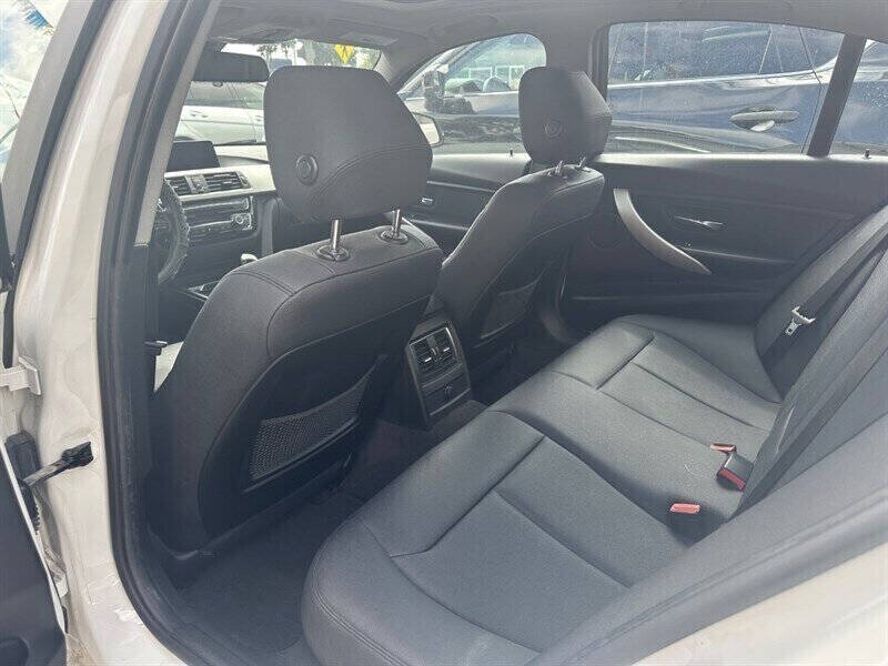 2018 BMW 3 Series 320i