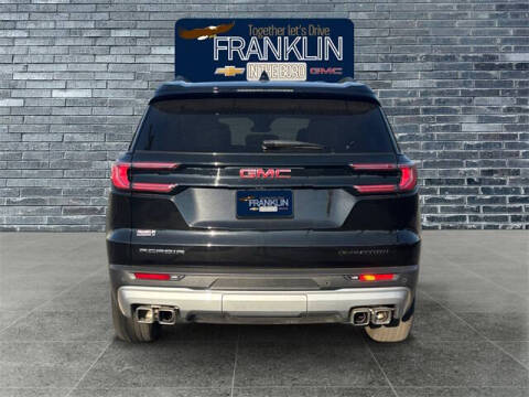 2025 GMC Acadia Elevation