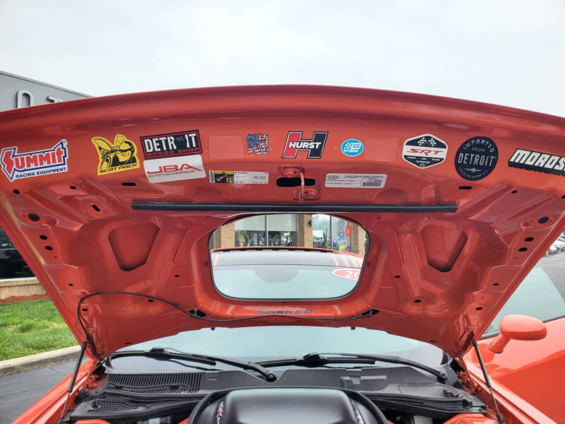 2016 Dodge Challenger 392 HEMI Scat Pack Shaker