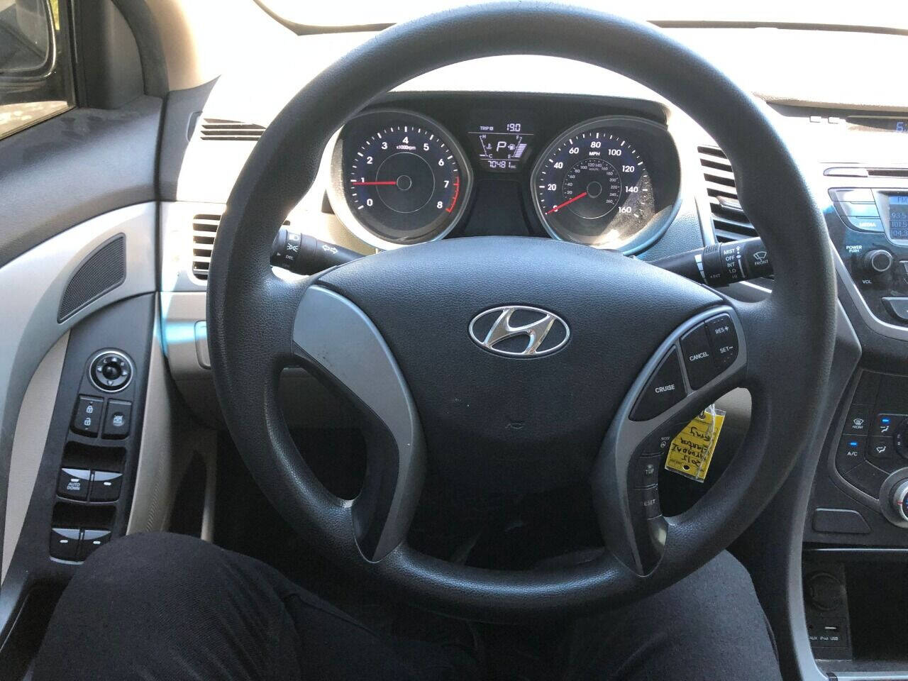 2015 HYUNDAI Elantra Sedan - $9,900