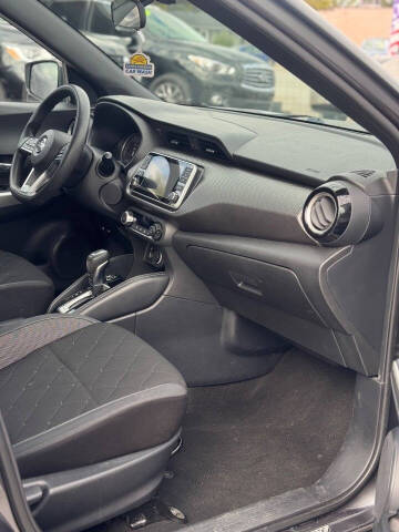 2020 Nissan Kicks SV