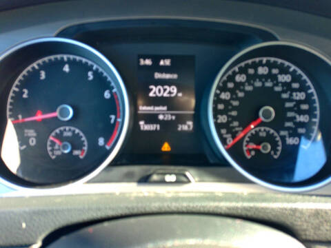 2015 Volkswagen Golf TSI Launch Edition