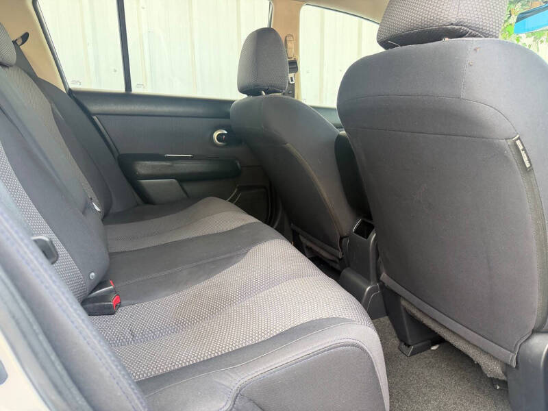 2009 Nissan Versa 1.8 SL