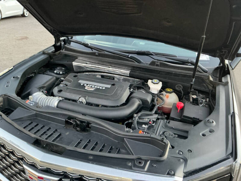 2024 Cadillac XT4 Premium Luxury