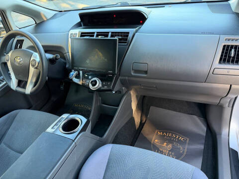 2012 Toyota Prius v Two