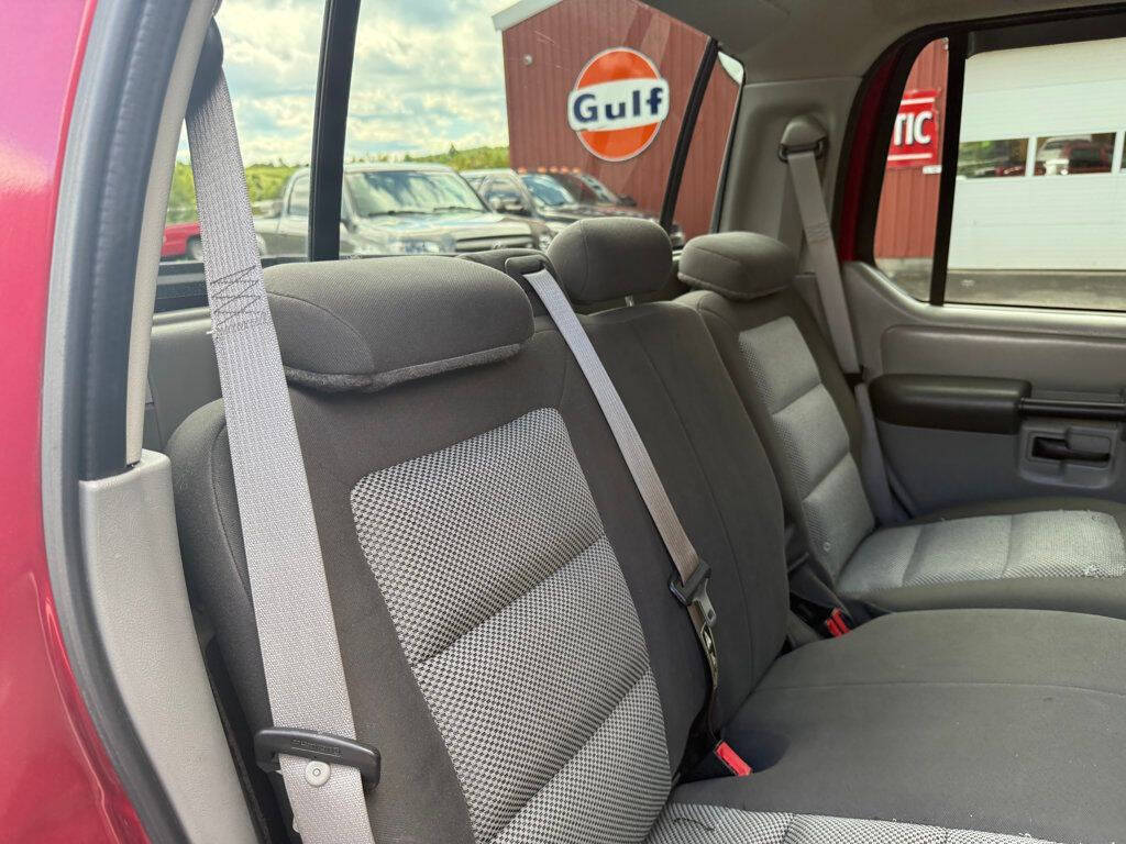 2003 Ford Explorer Sport Trac 39