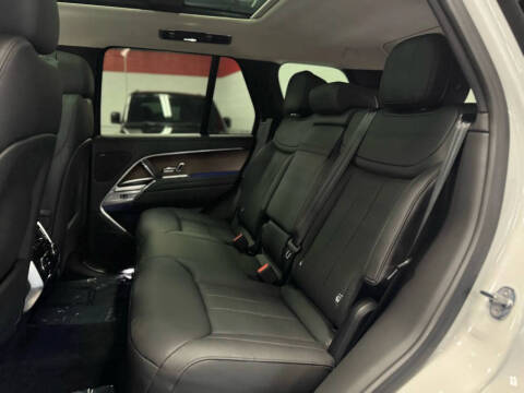 2023 Land Rover Range Rover P400 SE