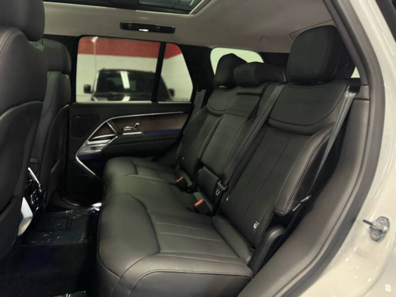 2023 Land Rover Range Rover P400 SE