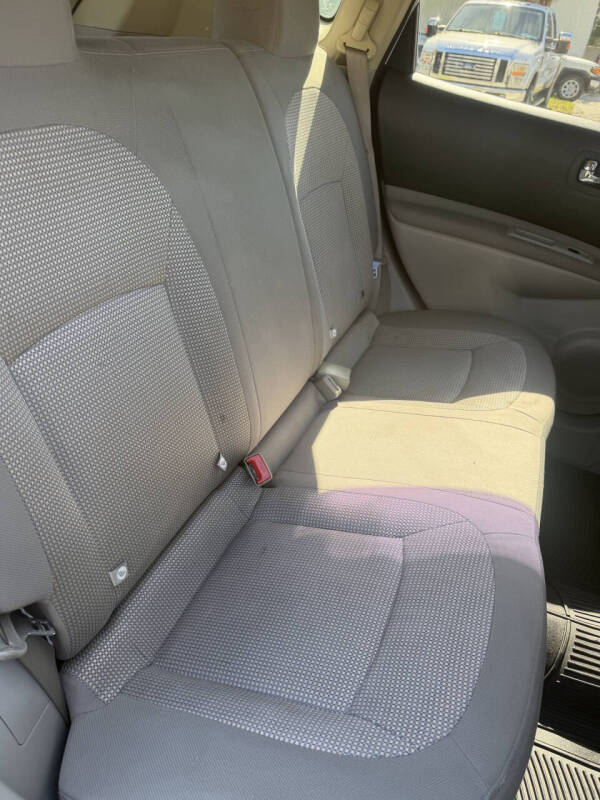 2011 Nissan Rogue S