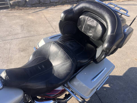 2006 Harley-Davidson FLHTCUSE