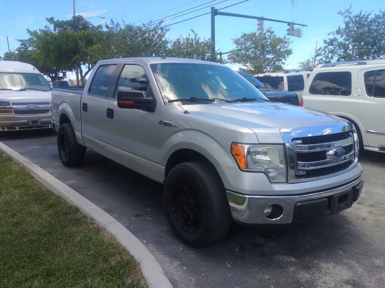 2013 FORD F-150 Pickup - $9,950