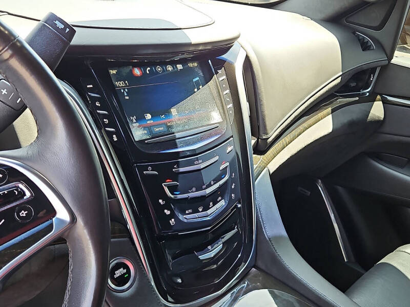 2018 Cadillac Escalade Platinum