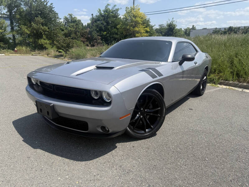 2016 Dodge Challenger SXT Plus