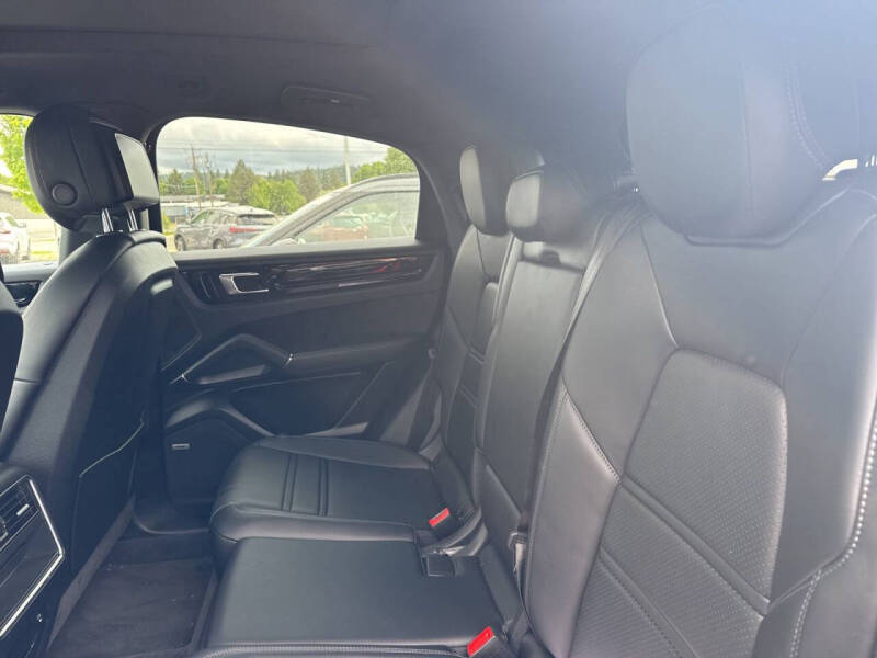 2021 Porsche Cayenne Coupe