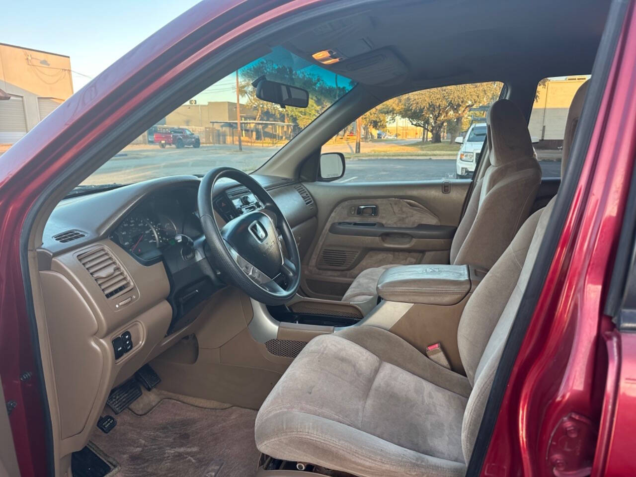 2005 Honda Pilot for sale at Sarenco Auto Inc in Dallas, TX