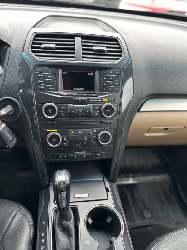 2017 Ford Explorer