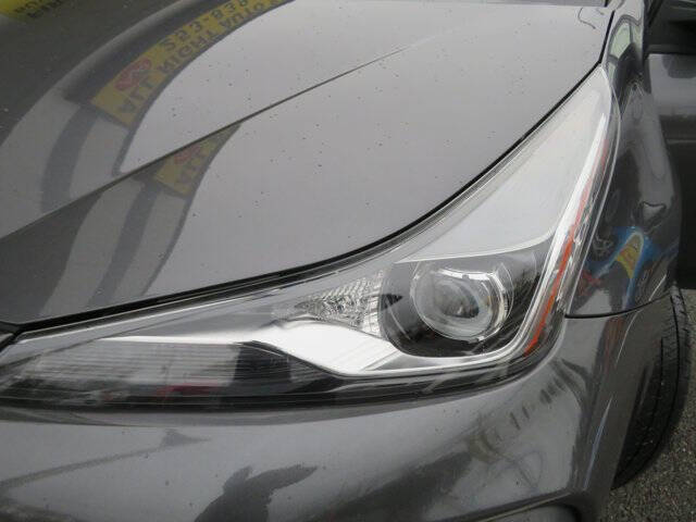 2022 Toyota Prius LE