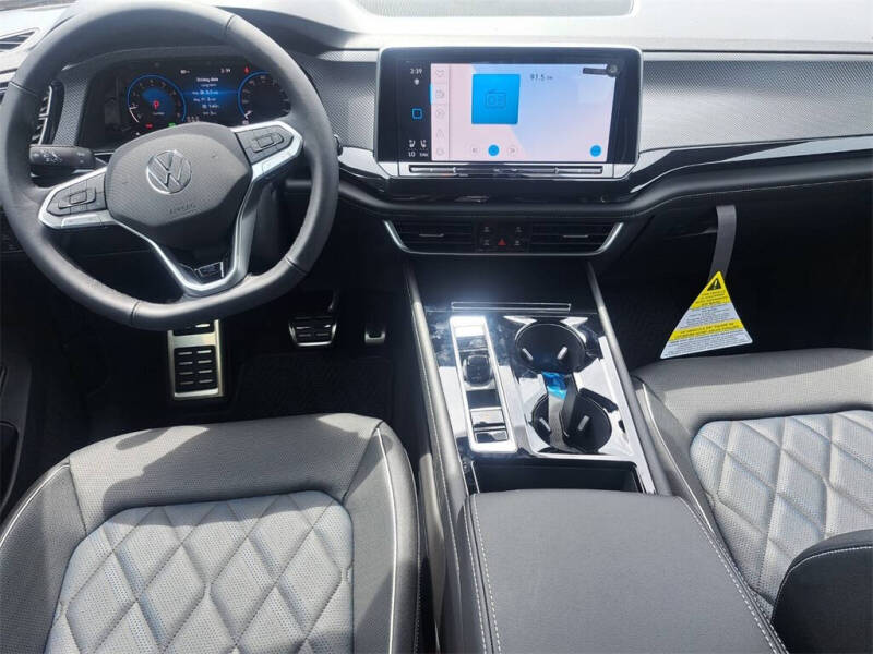 2025 Volkswagen Atlas Cross Sport SEL Premium R-Line 4Motion