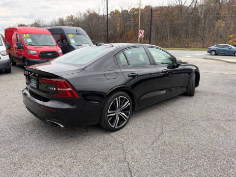 2019 Volvo S60 T6 R-Design