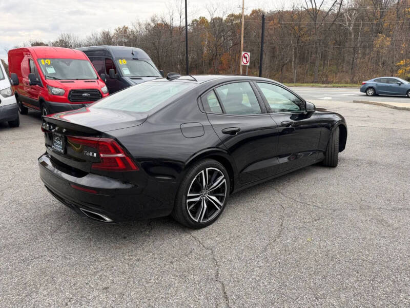 2019 Volvo S60 T6 R-Design