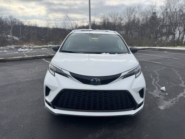 2022 Toyota Sienna XSE 7-Passenger