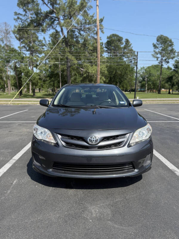 2011 Toyota Corolla LE's photo