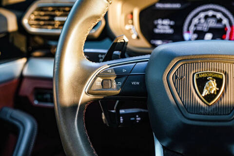 2020 Lamborghini Urus