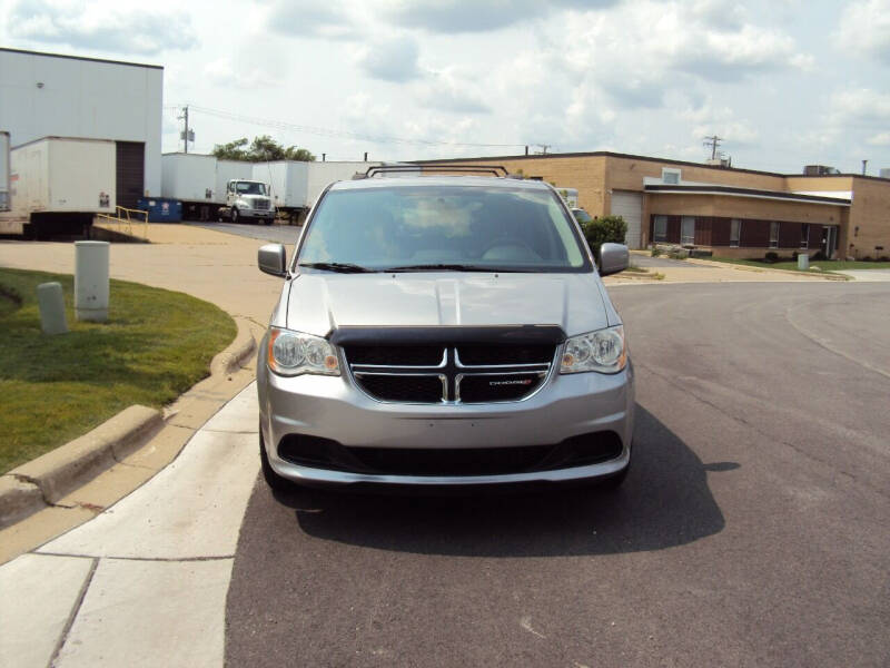 2015 Dodge Grand Caravan null photo 9