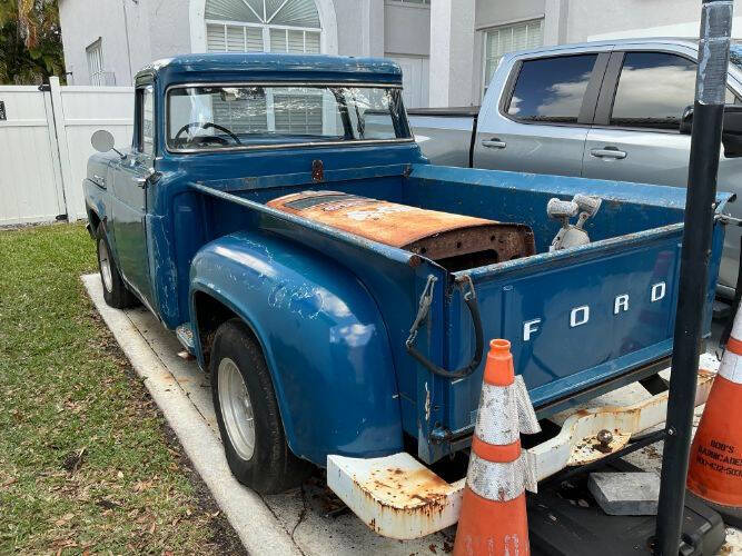 1960 Ford F-100