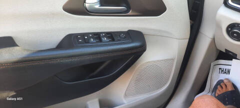 2017 Chrysler Pacifica Touring-L